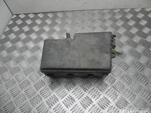 Ford BM5T 14K733 CHA / BM5T14K733CHA FOCUS III 2013 Boîte à fusibles