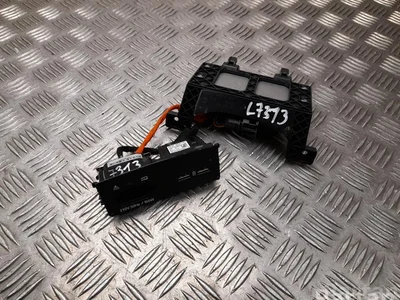 Škoda 3V0907153, 5Q0035726L SUPERB III Estate (3V5) 2018 Périphérique d'entrée USB - Image 1