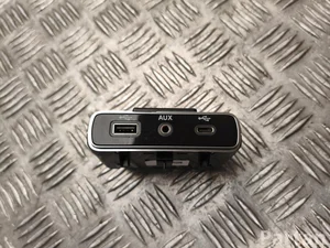 BMW 01561523850 5 G60 2025 Eingabegerät AUX USB