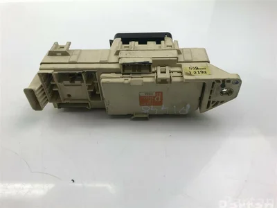 Mazda B598A 323 S V (BA) 1994 Unités de contrôle - Image 1