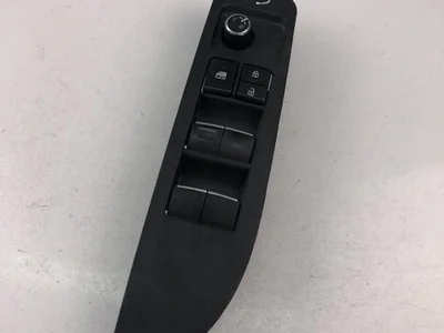 Toyota 84040-02490 / 8404002490 COROLLA ( E210) Sedan 2020 Bouton de lève-vitre - Image 1