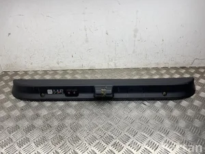 Mercedes-Benz A2957501600, A2068200701 EQE V295 2023 Panelė bagažinės spynos kilpos