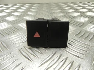 Ford 1S7T-13A350-BD / 1S7T13A350BD MONDEO III (B5Y) 2001 Éclairage d'urgence / interrupteur de danger