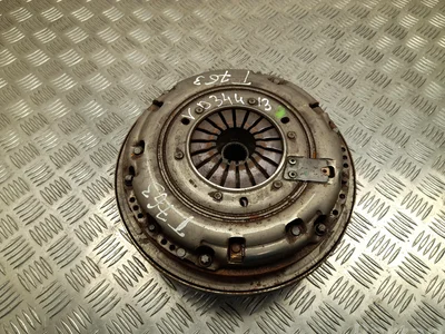 Mercedes-Benz A0262501401 C-CLASS T-Model (S205) 2015 Kit d'embrayage - Image 1