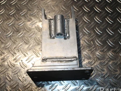 Audi 8K0807134D A5 Sportback (8TA) 2016 Support pour pare-chocs Right Front - Image 1