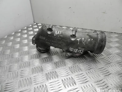 Mercedes-Benz A 628 098 04 38 / A6280980438 M-CLASS (W163) 2002 Prise d'air / Conduit d'air d'admission - Image 1