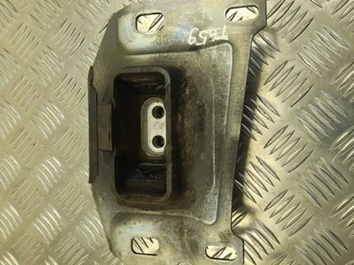 Peugeot 9873768480 3008 SUV 2021 Support moteur - Image 1