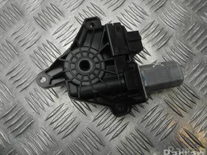 Mercedes-Benz A 213 906 05 02 / A2139060502 GLC (X253) 2017 Moteur de lève-vitre Left Rear