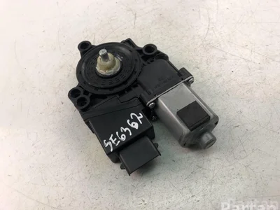 Kia 82460-A2010 / 82460A2010 CEE'D (JD) 2015 Moteur de lève-vitre - Image 1