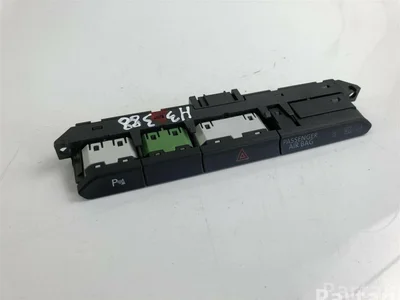 Volkswagen 3G0927132A PASSAT (3G2) 2017 Contrôle / Boutons - Image 1