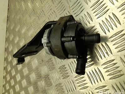 Nissan 210102284R JUKE (F16) 2022 Pompe à eau supplémentaire - Image 1