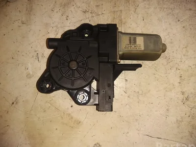 Volvo 970713-102 / 970713102 V70 III (BW) 2014 Moteur de lève-vitre Left Front - Image 1