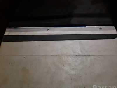 Volvo 9484226 V70 II (SW) 2002 Garniture /moulage Right Front - Image 1