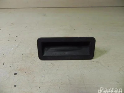 Ford 6M51-19B514-AD / 6M5119B514AD FIESTA VI 2010 Bouton du coffre à bagages - Image 1