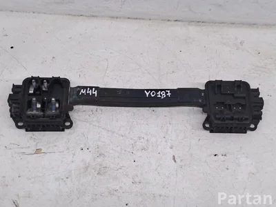 Mercedes-Benz A2055455200 C-CLASS (W205) 2015 Kitos variklio skyriaus dalys - Paveiksliukas 1