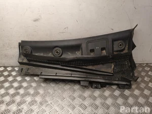 Mercedes-Benz A 296 830 73 00 / A2968307300 EQE SUV (X294) 2023 Moldura Plastico Derecho Limpia