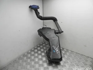 Mercedes-Benz A 205 860 02 60 / A2058600260 C-CLASS (W205) 2014 Réservoir d'eau de nettoyage