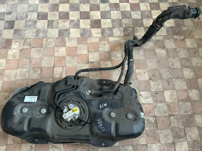 Hyundai 31100Q0500, 31161Q0000 i20 III (BC3, BI3) 2022 Réservoir de carburant - Image 1