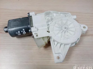 Mercedes-Benz A 166 906 03 01 / A1669060301 M-CLASS (W166) 2012 Langų pakėlimo varikliukas kairė priekis