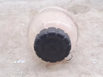 Mercedes-Benz A2225000549 C-CLASS (W205) 2015 Vase d'expansion du liquide de refroidissement - Image 1