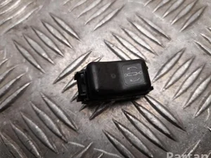 Mercedes-Benz 140 820 57 10 / 1408205710 S-CLASS Coupe (C140) 1994 Commutateur multiple