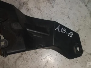 Volvo 08693385 V70 II (SW) 2006 Support pour pare-chocs