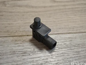 BMW 8352229 5 (E60) 2005 Couvert de moteur