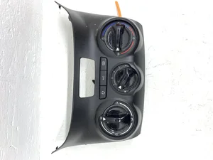 Peugeot 96722483ZD 208 2013 Unité de commande centrale pour système de confort