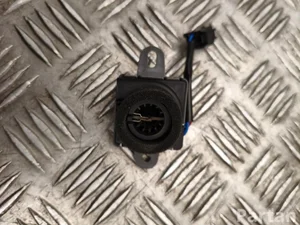Nissan O06475113100 Ariya 2025 Oil Thermostat