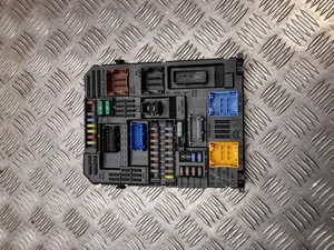 Opel 9830707680 Combo E 2020 Boîte à fusibles