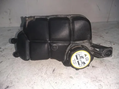 Volvo 6G91-8K218-D2L4A / 6G918K218D2L4A V60 2011 Vase d'expansion du liquide de refroidissement - Image 1