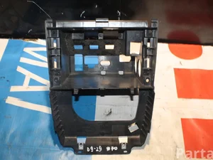 Volvo 30722808 XC90 I 2008 Кронштейн пояса кузова