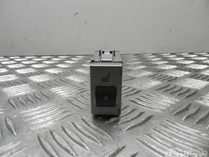 Ford 8V4T-19K314-AB / 8V4T19K314AB KUGA I 2010 Interrupteur de chauffage de siège