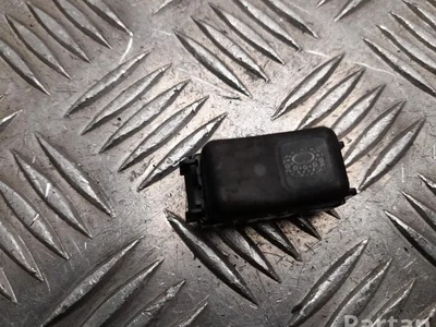 Mercedes-Benz 140 820 56 10 / 1408205610 S-CLASS Coupe (C140) 1994 Commutateur anti-glissement - Image 1