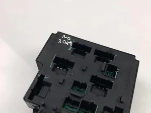 Volvo 31473771 XC90 II 2016 Caja de fusibles