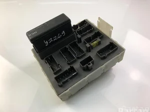 Ford 98AG-14A073-CE / 98AG14A073CE FOCUS (DAW, DBW) 2005 Caja de fusibles