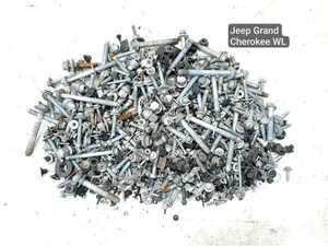 Jeep GRAND CHEROKEE V (WL) 2022 śruba zestaw