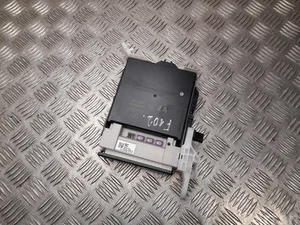 Toyota 82730-02P80, 89221-02830 / 8273002P80, 8922102830 COROLLA (E210) Estate 2020 Boîte à fusibles