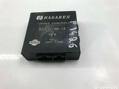 Nissan 110697C000 SERENA (C23) 2001 Unités de contrôle - Image 1