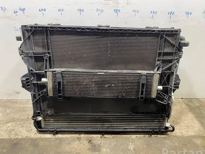 Porsche 7P0121201K, 7P0121203E, 7P0121207A CAYENNE (92A) 2013 Radiateur - Image 1