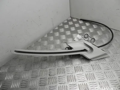 Mercedes-Benz A 205 906 37 00 / A2059063700 C-CLASS (W205) 2016 Safety Belt Tensioner - Image 1