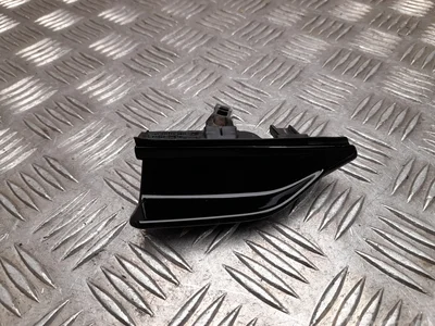 Ford USA RH22138, 766870010 Mustang Mach-E 2023 Poignée de porte Right Front - Image 1