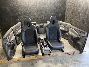 Nissan JUKE (F16) 2020 Set siège Panneau de porte Accoudoir