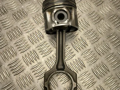 Honda 13020RMAE00, 13210RJLE00 CR-V III (RE_) 2009 Поршень - Изображение 1