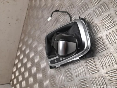 Ford E7R9K S-MAX 2016 Couvercle de levier de vitesses - Image 1