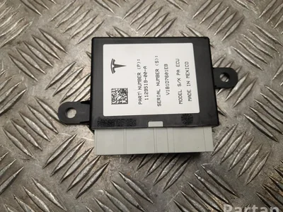 Tesla 1129519-00-A / 112951900A MODEL S 2017 Unité de contrôle pour systèmes de stationnement - Image 1