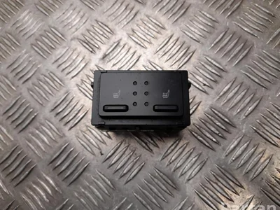 Toyota 84752-33170 / 8475233170 Camry XV70 2020 Interrupteur de chauffage de siège - Image 1