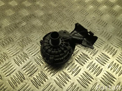 Škoda 04L 965 567 C / 04L965567C Octavia Mk4 Combi 2024 Дополнительный насос ОЖ - Изображение 1