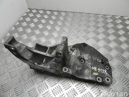 NISSAN 11910 EB300 / 11910EB300 NP300 NAVARA (D40) 2008 Bracket