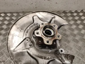 Gebrauchtes Original BMW 6898368 5 G60 2025 Radlagergehäuse hinten rechts